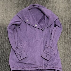 Lululemon Gratitude Wrap Sz 8 euc purple